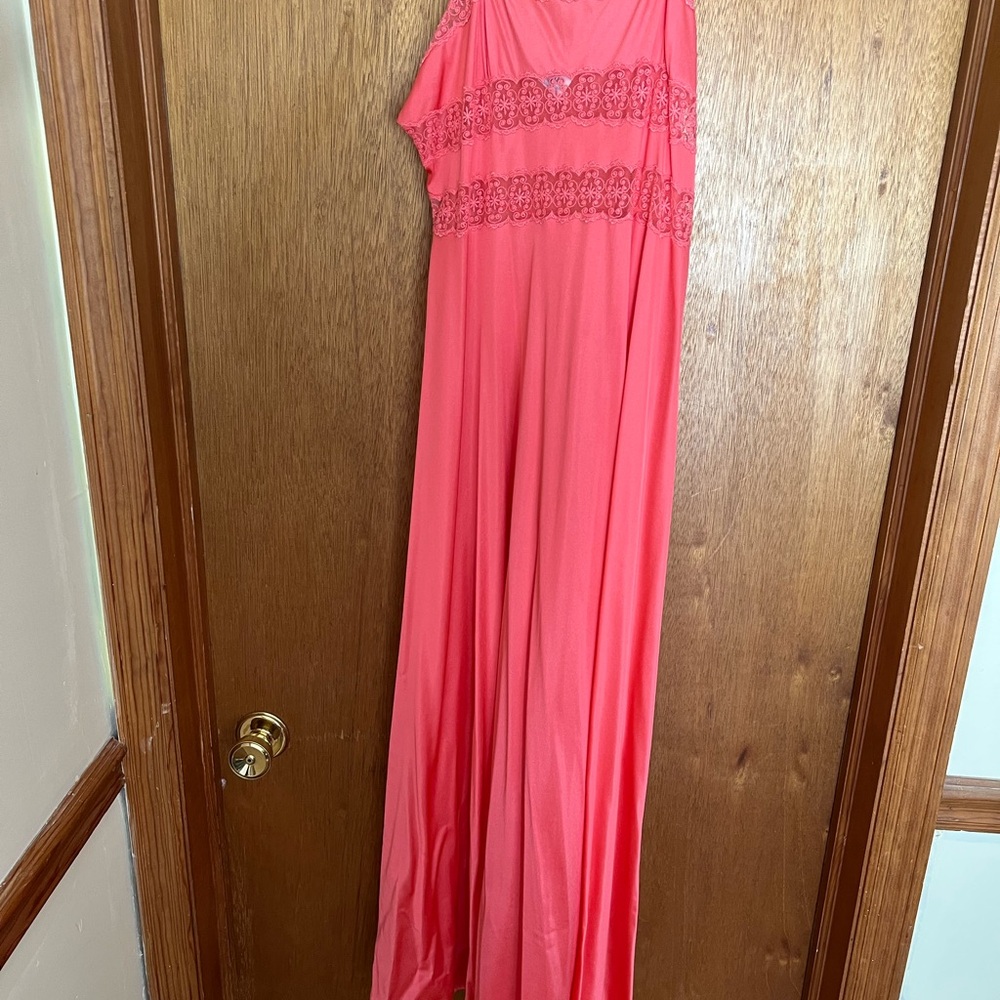 Coral Lace Nightgown, Size Medium